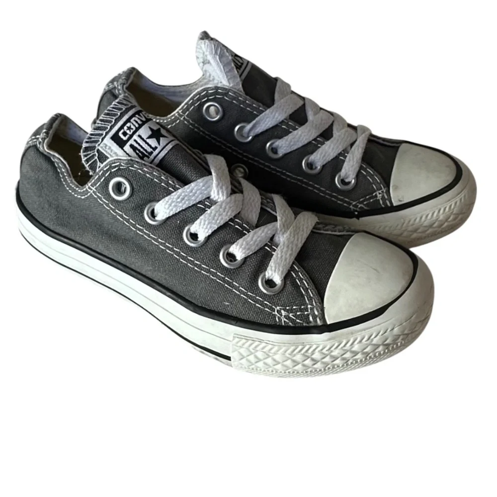 Lot (2) Converse All Star Shoes Sneakers Kids Sz 11 Gray White Lo Top